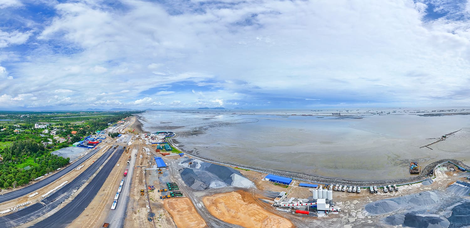 Hình ảnh thực tế tiến độ Paradise Lagoon Vinhomes Cần Giờ tháng 11/2025